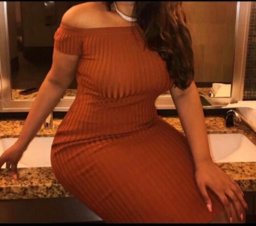 sarah-kajal-female-escorts-in-toronto-canada-1-647-892-1618-big-1