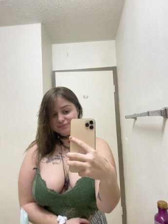 female-escorts-in-tampa-fl-786-777-7777-big-2