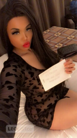 outcallincall-female-escorts-in-regina-canada-big-1