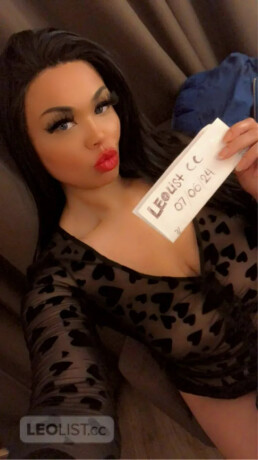 outcallincall-female-escorts-in-regina-canada-big-0