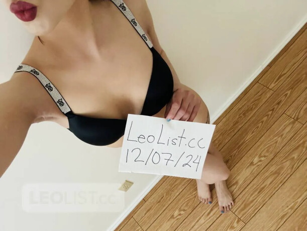 outcall-incall-partyyy-giirl-female-escorts-in-edmonton-canada-big-0