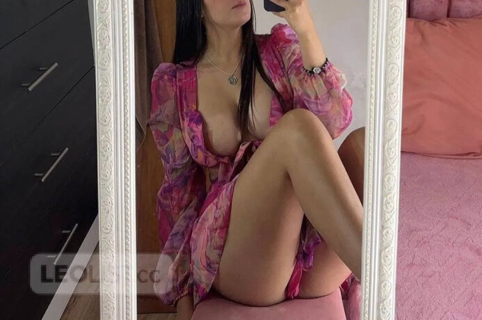 new-international-students-girls-available-punjabidesi-female-escorts-in-brampton-canada-big-1