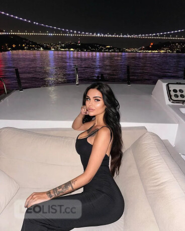 i-can-teach-you-a-thing-or-two-canadian-19-yo-female-escorts-in-ottawa-canada-big-1