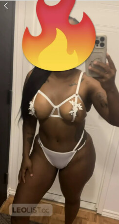 candiac-erotic-massage-female-escorts-in-brossard-canada-big-2