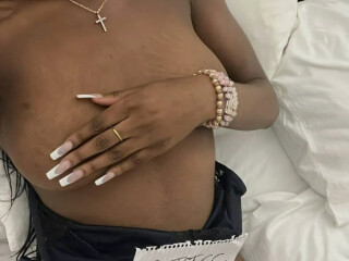 cum-play-with-me-outcall-available-female-escorts-in-montreal-canada