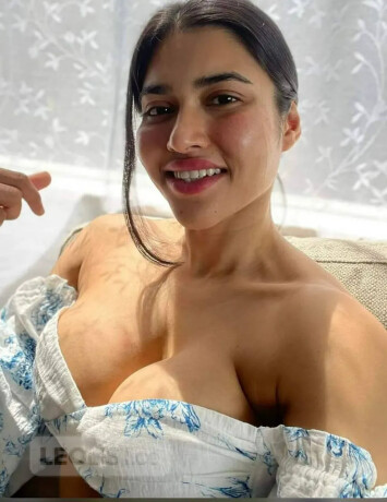 punjabi-indian-student-available-for-meet-up-female-escorts-in-brampton-canada-big-4