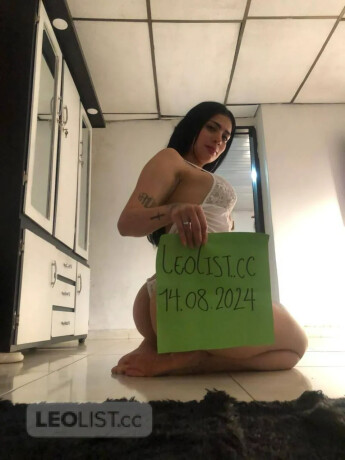 available-247-clean-smokefree-and-discreet-location-female-escorts-in-burnaby-canada-big-2