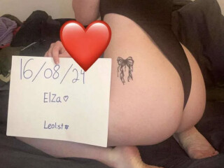 young-and-sexy-elza-with-blue-eyes-and-big-fat-ass-female-escorts-in-montreal-canada