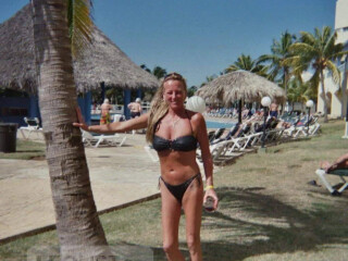 danielle-recois-motel-rideau-15m-complet-100-demih-120-45m-female-escorts-in-brossard-canada