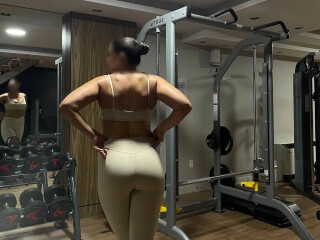 brunette-babe-in-upscale-incall-female-escorts-in-burnaby-canada