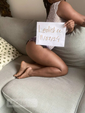 outcalls-to-anywhere-shoot-me-a-message-female-escorts-in-vancouver-canada-big-0