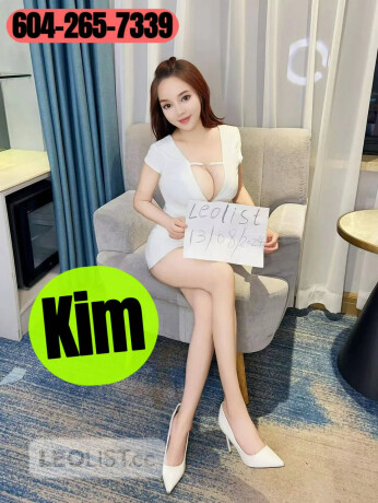 embark-on-an-unforgettable-escape-with-kim-female-escorts-in-vancouver-canada-big-3