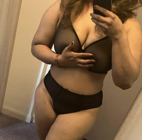 naomi-female-escorts-in-victoria-canada-7-786533750-big-2