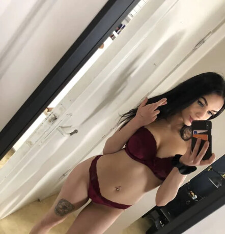 kristen-female-escorts-in-cornwall-canada-7-052437285-big-0