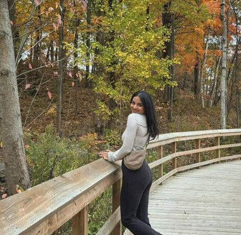 namneet-female-escorts-in-london-canada-7-789494846-big-1