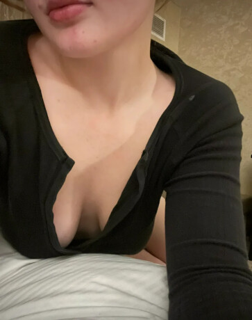 jennifer-fleming-female-escorts-in-hamilton-canada-61-52077371-big-3