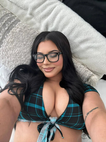 madian-female-escorts-in-greater-sudbury-canada-404-404-4999-big-2