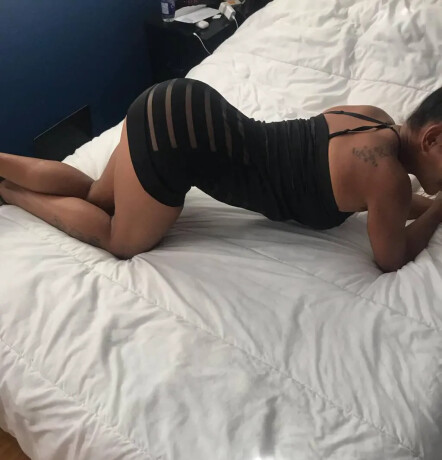 hennessy-female-escorts-in-montreal-canada-43-822-70651-big-1