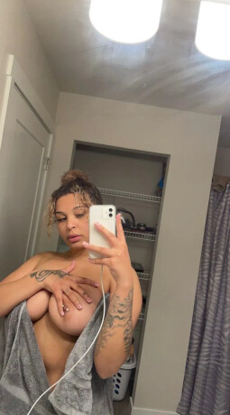 kira-female-escorts-in-vanier-canada-724-679-7583-big-0