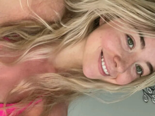 claudia-female-escorts-in-burlington-canada