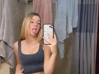im-available-for-full-service-and-no-restrictions-female-escorts-in-cornwall-canada-1-227-204-9900