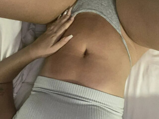 available-for-both-in-and-outcalls-and-i-sells-party-favors-female-escorts-in-regina-canada