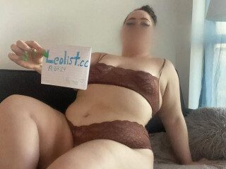 eeyee-female-escorts-in-orillia-canada