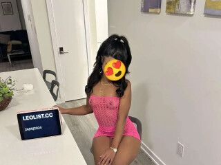 avaa-female-escorts-in-oakville-canada