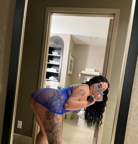 sophia-sparks-female-escorts-in-oakville-canada-61-34496554-big-2