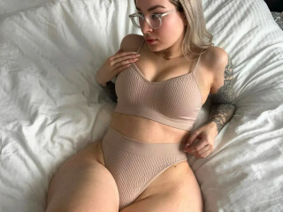 nelly-female-escorts-in-brockville-canada