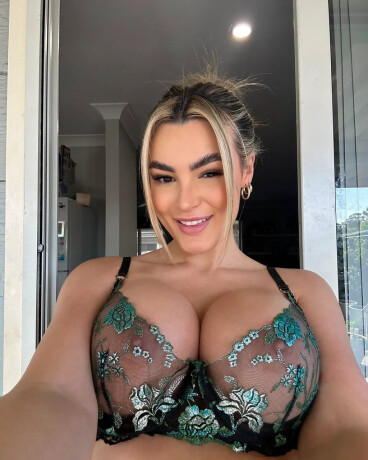 hailey-female-escorts-in-brampton-canada-317-513-7624-big-0