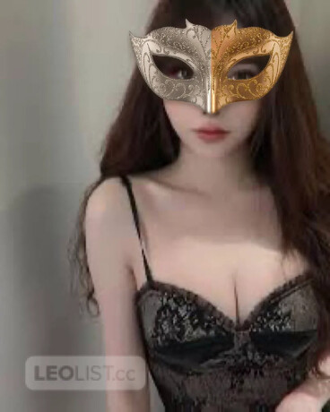 young-and-sexy-south-asian-girls-female-escorts-in-toronto-canada-big-0