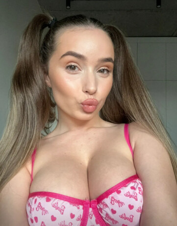 im-available-for-both-incall-and-outcall-female-escorts-in-brantford-canada-636-312-0940-big-1