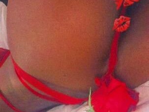 caramel-female-escorts-in-toronto-canada