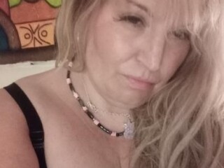 lala-female-escorts-in-edmonton-canada