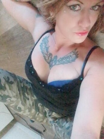 naiomi-alex-female-escorts-in-edmonton-canada-1-587-600-3415-big-2