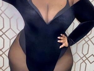 sasha-female-escorts-in-edmonton-canada