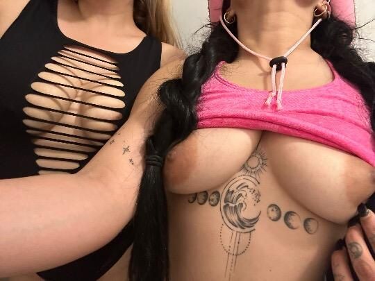 nicole-and-bella-female-escorts-in-toronto-canada-1-647-858-7428-big-0