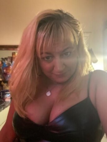 tia-female-escorts-in-london-canada-1-226-678-1074-big-3