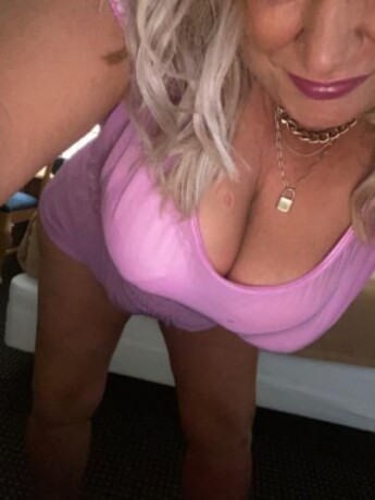 tia-female-escorts-in-london-canada-1-226-678-1074-big-0