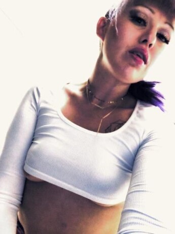 emma-b-female-escorts-in-winnipeg-canada-1-204-500-5297-big-2