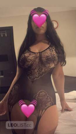 danielle-dani-female-escorts-in-regina-canada-big-2
