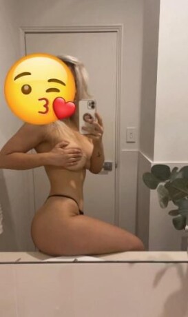 laura-female-escorts-in-kitchener-canada-1-647-764-8051-big-0