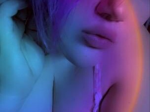 lily-doll-female-escorts-in-edmonton-canada-1-587-355-4424
