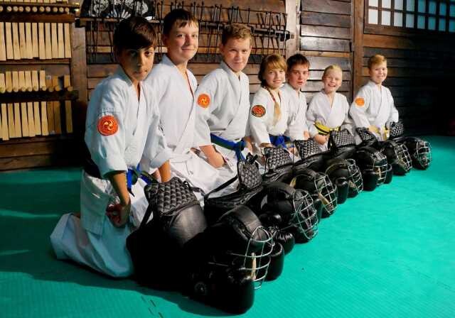 sekciia-karate-v-ekaterinburge-predlozenie-uslugi-v-obieiavlenii-u25775003-na-baraxlanet-big-4