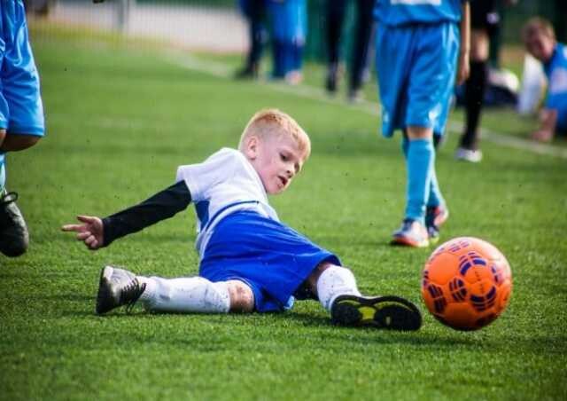 detskaia-futbolnaia-skola-almaz-v-ekaterinburge-predlozenie-uslugi-v-obieiavlenii-u25776604-na-baraxlanet-big-3
