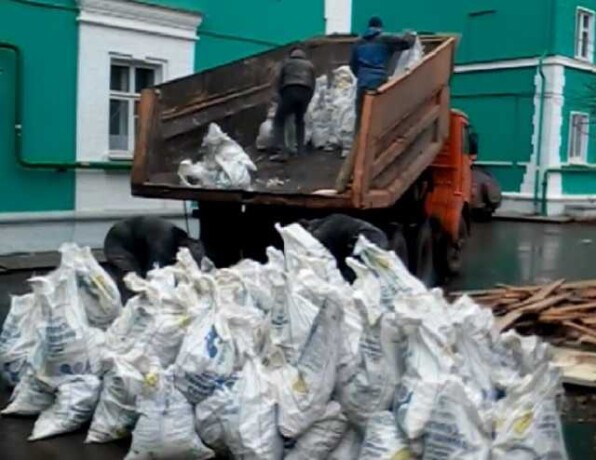 vyvoz-musora-raznyi-transport-v-volgograde-predlozenie-uslugi-v-obieiavlenii-u26515275-na-baraxlanet-big-2
