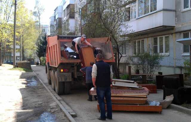 moika-okon-i-fasadov-zdaniia-v-xabarovske-predlozenie-uslugi-v-obieiavlenii-u18229652-6683522-na-baraxlanet-big-0