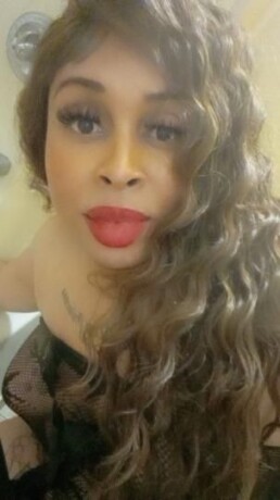shemale-escort-in-greensboro-nc-470-500-7682-big-4