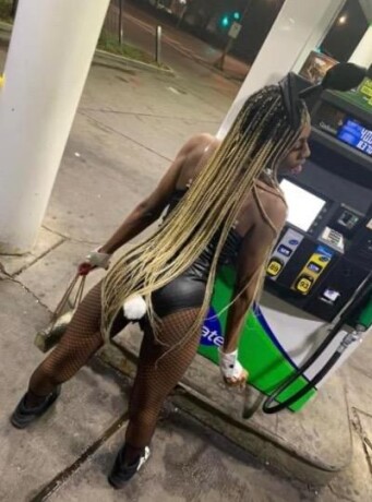 diamond-shemale-escort-in-raleigh-nc-470-398-4995-big-0